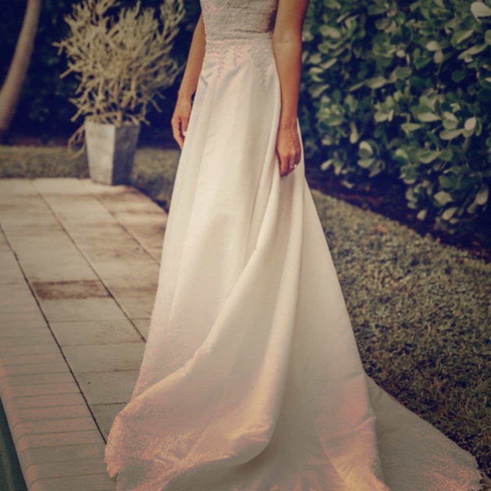 Wedding dress